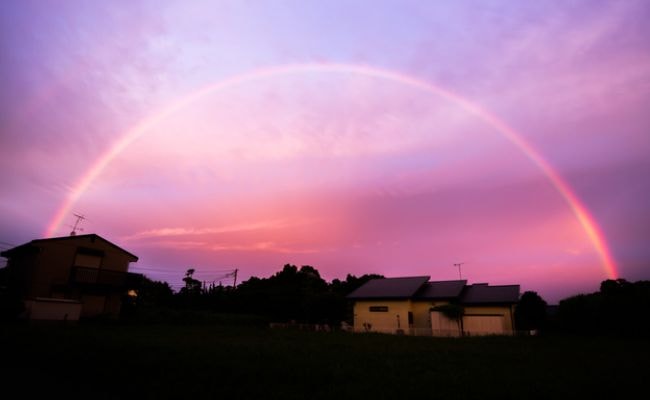 虹　夕暮れ　紫