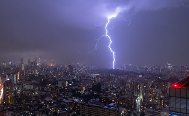 雷雨　かみなり　東京